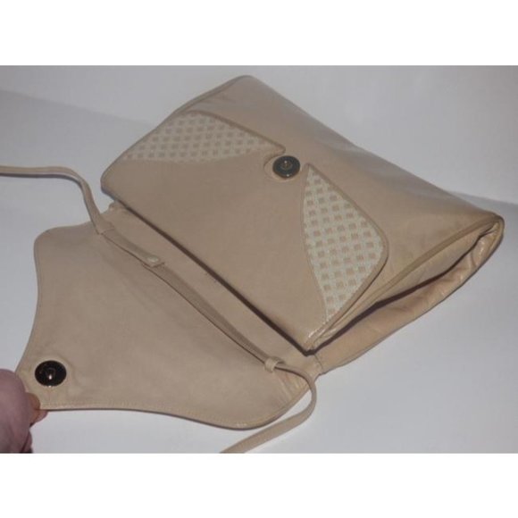 Vintage BOHO Bally Taupe Patent Leather Textured Geometric Design 2-Way Bag - Picture 11 of 12